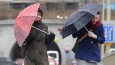 Meteorologové očekávají v neděli extrémně silný vítr