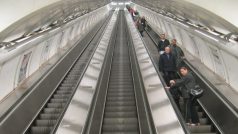 Eskalátor, pojízdné schody, metro Praha