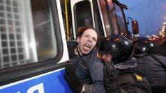 Moskva. Protesty proti výsledkům voleb