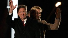 Bývalý německý prezident Christian Wulff se v Berlíně rozloučil s prezidentským úřadem. Na snímku je se svou ženou Bettinou.