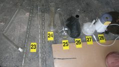 Policejní razie na výrobce drog