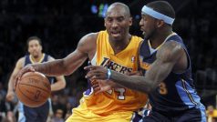 Los Angeles Lakers shooting guard Kobe Bryant  (24) bumps into Denver Nuggets point guard Ty Lawson (3) defending in the fourth quarter during Game 2 of their NBA Western Conference playoff in Los Angeles