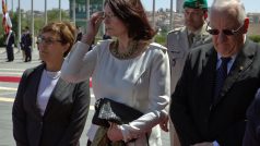 Miroslava Němcová při pietním aktu před Knesetem