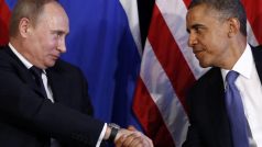 Prezidenti Barack Obama a Vladimir Putin na schůzce v mexickém Los Cabos