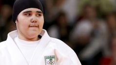 Saúdskoarabská judistka Wodžan Šarcháníová na olympiádě nakonec směla zápasit se zakrytou hlavou