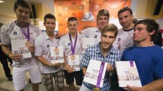 Zleva olympionici, kanoisté Josef Dostál, Jan Štěrba, Daniel Havel a Lukáš Trefil, pětibojař David Svoboda, badmintonista Petr Koukal a kajakář Vavřinec Hradilek.jpg