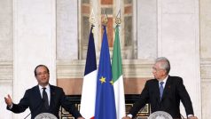 Francouzský prezident Francois Hollande na schůzce s italským premiérem Montim