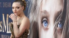 Herečka Amanda Seyfried, která si v Bídnících zahrála Cosette, na premiéře v New Yorku.jpg