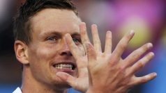 Tomáš Berdych děkuje po zápase s Andersonem divákům v Melbourne