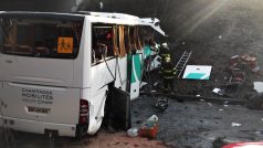 Francouzský autobus havaroval na dálnici D5 u Rokycan