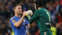 Fotbalisté Chelsea vyhráli Evropskou ligu, triumf slaví i brankář Petr Čech