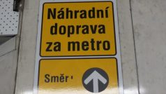 Náhradní doprava za metro, informační tabule