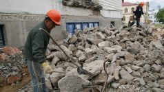 Historickou budovu mladoboleslavského divadla obsadili dělníci