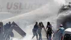 Turci protestují proti rozsudkům v kauze Ergenekon