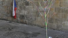 Akce na podporu Negrelliho viaduktu v pražském Karlíně, instalace Anežky Hoškové a Matyáše Chocholy z galerie AM 180