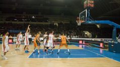 Basketbalisté Nymburka v utkání s Fuenlabradou Madrid