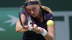 Kvitová prohrála se světovou jedničkou a o postup se utká s Kerberovou