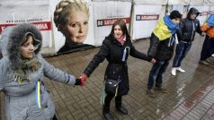 Zastánci evropské integrace demonstrují na náměstí Nezávislosti v Kyjevě