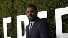 Britský herec Idris Elba, představitel Nelsona Mandely ve filmu Mandela: Dlouhá cesta ke svobodě