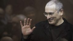 Ruský podnikatel Chodorkovský je po více než deseti letech na svobodě