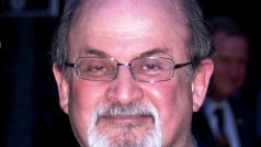 Spisovatel Salman Rushdie - archivní foto