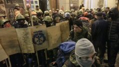 Protivládní demonstranti včera ukončili dvouměsíční okupaci  kyjevské radnice