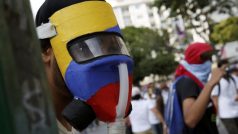 Demonstrace proti prezidentu Nicolasi Madurovi ve Venezuele v Caracasu