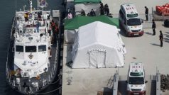Ambulance odváží těla cestujících, kteří byli na potopeném trajektu Sewol