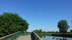 Brandýs nad Labem. Po nové cyklostezce se lidé dostanou i na Ostrůvek, lesopark obklopený říčními rameny