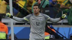 Brazilský brankář Júlio César se stal hrdinou penaltového rozstřelu