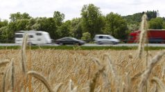 Řidiči v Německu se bez dálniční známky od ledna 2016 zřejmě neobejdou