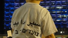 &quot;Pojďme ruku v ruce&quot; arabsky a hrebrejsky