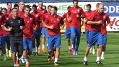 Trénink mladoboleslavských fotbalistů před utkáním Evropské ligy s Lyonem