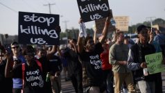 Protesty ve Ferguson propukly s novou intenzitou