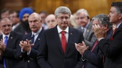 Premiér Stephen Harper prosazuje kanadskou účast po dobu 6 měsíců