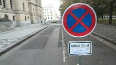 Natáčení filmu na Mánesově mostě v Praze