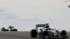 Lewis Hamilton vyhrál už popáté v řadě, Nico Rosberg přihlížel jeho triumfu z druhého místa