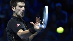 Novak Djokovič postoupil do finále přes Keie Nišikoriho