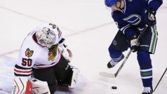 Radim Vrbata si před brankou Chicaga poradil a skóroval podesáté v sezoně