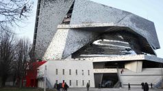 Nová budova pařížské filharmonie, celkový pohled před inaugurací