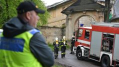 Policisté zasahují u pražského squatu Cibulka