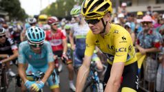 Lídr Tour de FRance Brit Chris Froome před startem 14. etapy