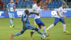 Fotbalisté Ostravy (v bílém) neudrželi v duelu s Boleslaví vedení 2:0 a mají jen bod