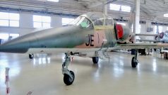 V Aeru Vodochody začaly úpravy bitevníků L-159 pro iráckou armádu