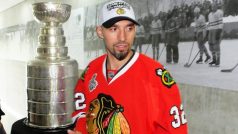 Michal Rozsíval se se Stanley Cupem fotit nepotřeboval, zaujal ho nový vlašimský stadion