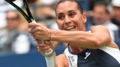 I jistý bekhend pomohl Flavii Pennetaové k triumfu na US Open