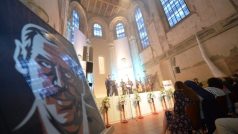 Letošní ročník konference Forum 2000 se zaměřuje na roli vzdělávání v posilování a šíření demokracie