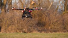 V lesnictví se používá například oktoptéra Steadidrone EI8HT
