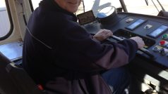 Řidič mazací tramvaje René Šilhart