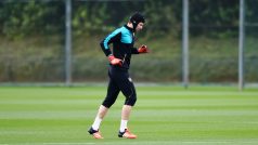 Petr Čech na tréninku před zápasem Arsenalu proti Bayernu Mnichov